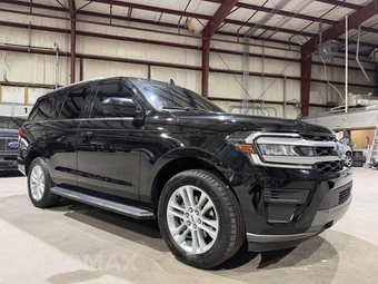 2022 Ford Expedition XLT - miniatura 1