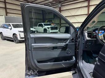 2022 Ford Expedition XLT - miniatura 11