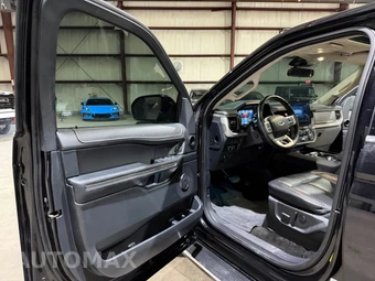 2022 Ford Expedition XLT - miniatura 12