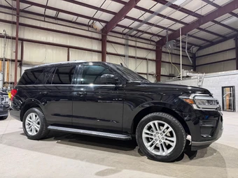 2022 Ford Expedition XLT - miniatura 3