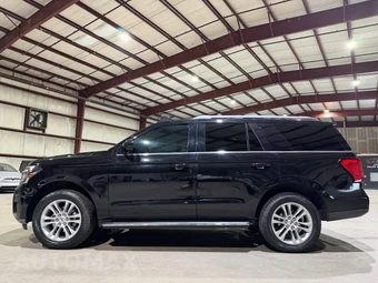 2022 Ford Expedition XLT - miniatura 8