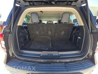 2022 Ford Expedition XLT - miniatura 16