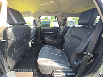 2022 Ford Expedition XLT - miniatura 13