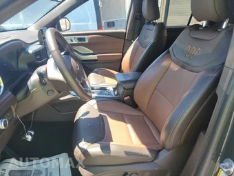2022 Ford Explorer King Ranch - miniatura 7