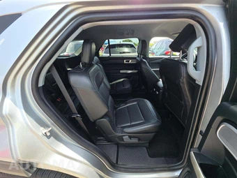 2022 Ford Explorer Limited – miniatura 17