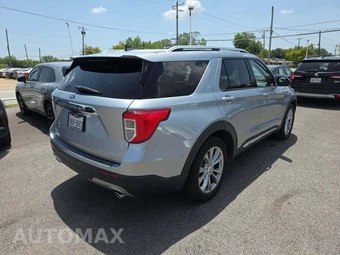 2022 Ford Explorer Limited – miniatura 3