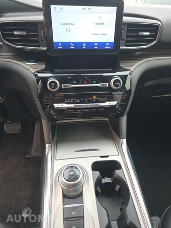 2022 Ford Explorer Limited – miniatura 11