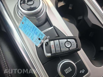 2022 Ford Explorer Limited - miniatura 8