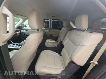 2022 Ford Explorer Platinum - miniatura 13