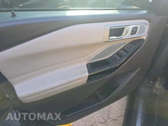 2022 Ford Explorer Platinum - miniatura 9