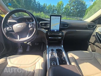 2022 Ford Explorer Platinum - miniatura 11