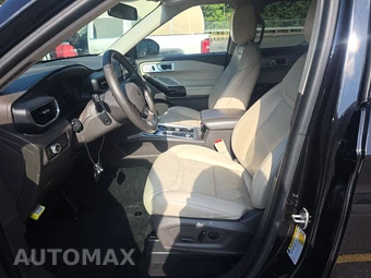 2022 Ford Explorer Platinum - miniatura 7