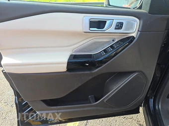 2022 Ford Explorer Platinum - miniatura 9