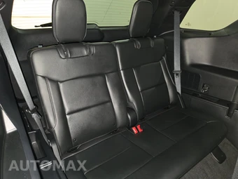 2022 Ford Explorer ST - miniatura 14