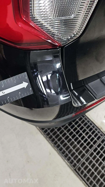 2022 Ford Explorer ST - miniatura 30