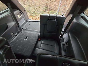 2022 Ford Explorer ST - miniatura 15