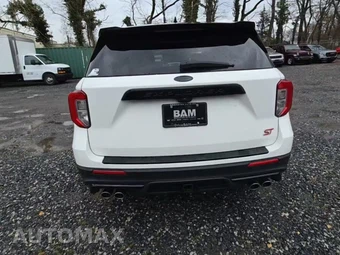 2022 Ford Explorer ST - miniatura 4
