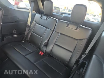 2022 Ford Explorer ST - miniatura 17