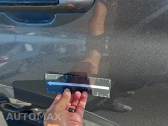 2022 Ford Explorer ST - miniatura 26