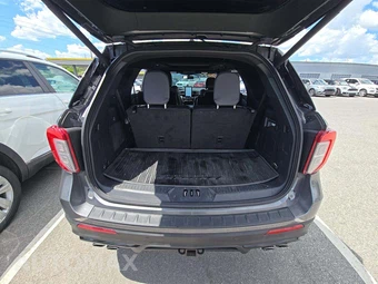 2022 Ford Explorer ST – miniatura 15