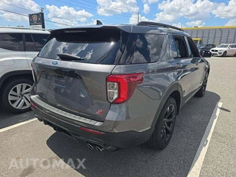 2022 Ford Explorer ST – miniatura 3