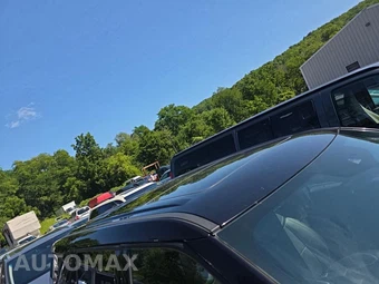 2022 Ford Explorer ST - miniatura 12