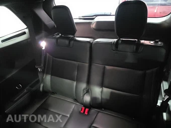 2022 Ford Explorer ST - miniatura 17