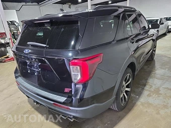 2022 Ford Explorer ST - miniatura 4