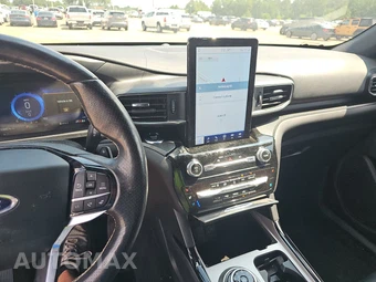 2022 Ford Explorer ST - miniatura 11