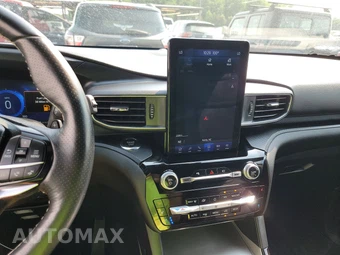 2022 Ford Explorer ST - miniatura 11