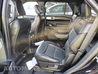 2022 Ford Explorer ST - miniatura 13
