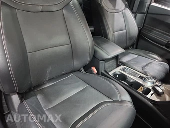 2022 Ford Explorer ST - miniatura 19