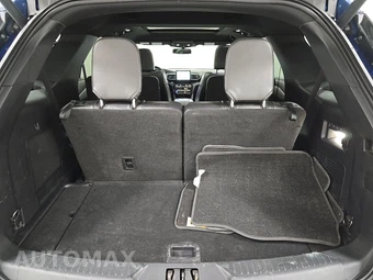 2022 Ford Explorer ST - miniatura 17