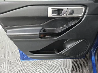 2022 Ford Explorer ST - miniatura 9