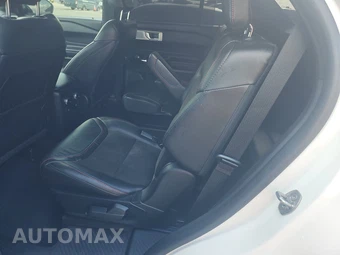 2022 Ford Explorer ST - miniatura 13