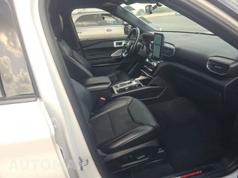2022 Ford Explorer ST - miniatura 8