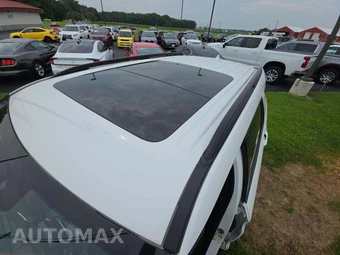 2022 Ford Explorer ST - miniatura 12