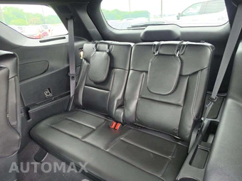 2022 Ford Explorer ST - miniatura 14