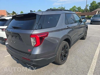 2022 Ford Explorer ST - miniatura 3