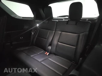 2022 Ford Explorer ST - miniatura 14