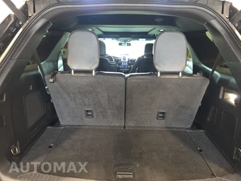 2022 Ford Explorer ST - miniatura 17