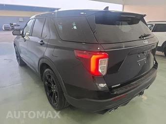 2022 Ford Explorer ST - miniatura 6