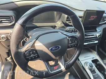 2022 Ford Explorer ST - miniatura 10