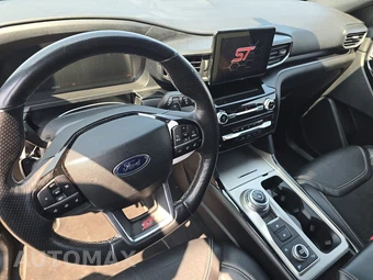 2022 Ford Explorer ST - miniatura 11