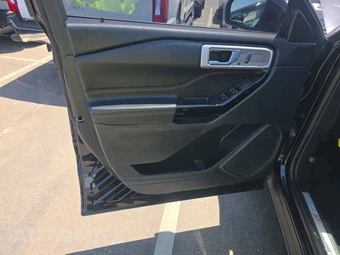 2022 Ford Explorer ST-Line - miniatura 9