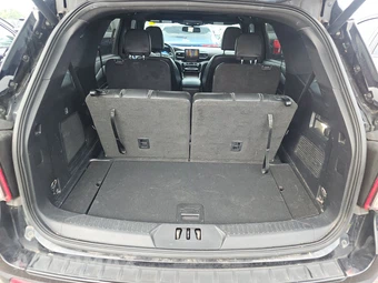 2022 Ford Explorer ST-Line - miniatura 17