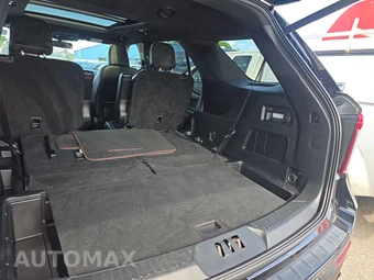 2022 Ford Explorer ST-Line – miniatura 17