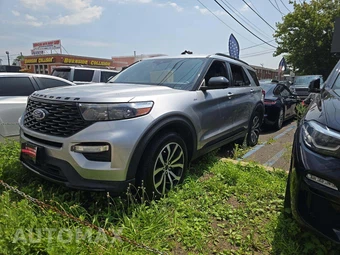 2022 Ford Explorer ST-Line