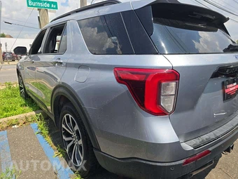 2022 Ford Explorer ST-Line - miniatura 2