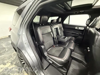 2022 Ford Explorer ST-Line - miniatura 25